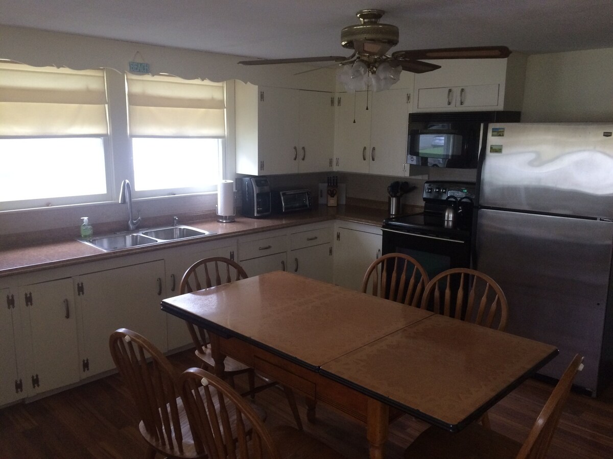 Summer Cottage with Water Views at Great Hammock Beach in Old Saybrook