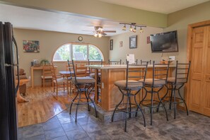 Extra TV above snack bar