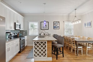Fully equipped kitchen