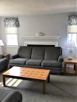 Common Living Room, First Floor
