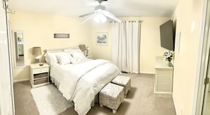 1st Floor Master bedroom with Private En-suite (Full Bathroom) (1 of 4 Bedrooms)