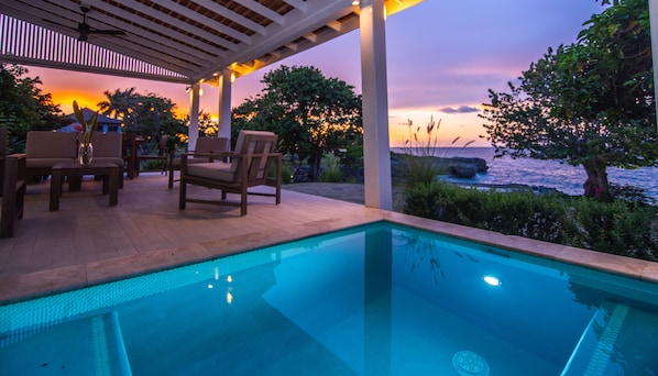 Private plunge pool 