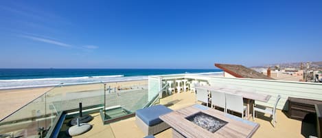 Beautiful deck w/ fireplace - 360 degree views