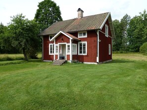 The front of our house! With a huge lawn around it!