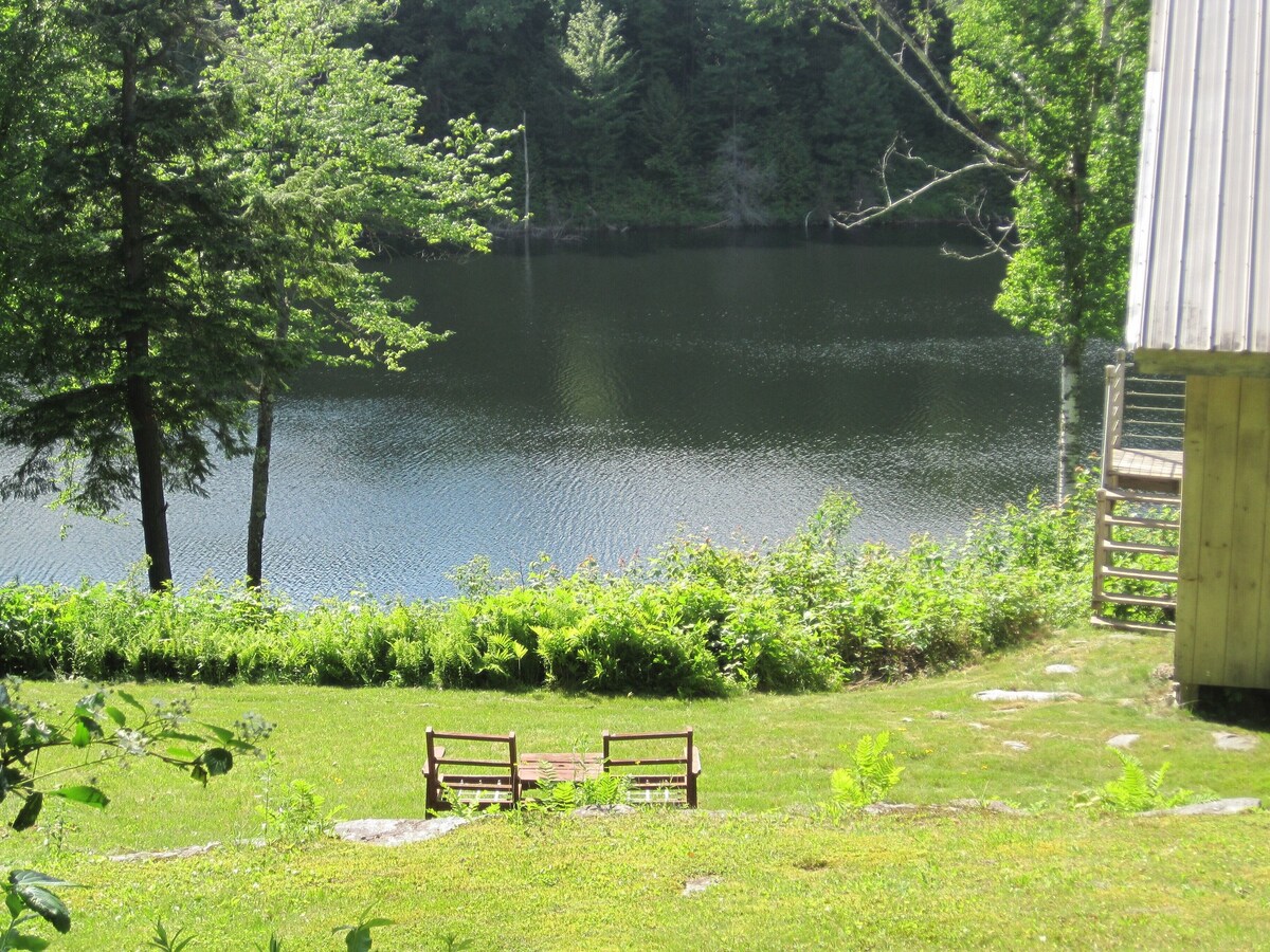 Private Mountain Pond Cabin