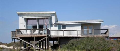 Front view of Sea Dunes