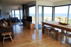 Dining/upstairs living 180 degree ocean view