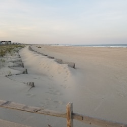 5107 BEACH