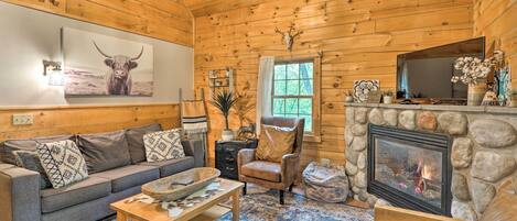 Rothbury Vacation Rental Cabin | 3BR | 2BA | 1,425 Sq Ft | Steps Required