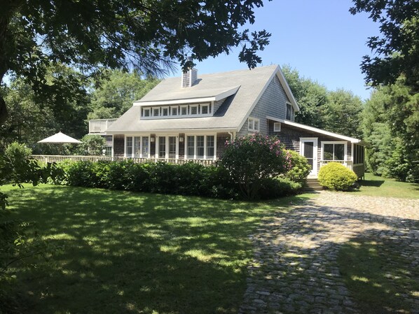 Seaglass Cottage in Edgartown