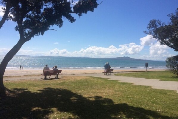Murray's Bay Beach
