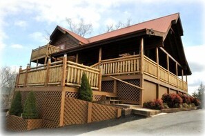 Eagle's Nest Cabin