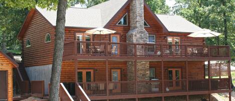 Owl's Nest Cabin with outer stairway to maximize living space.