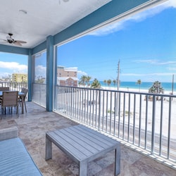 3rd Floor Lanai
