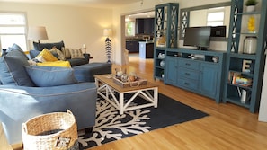 Newly renovated with all new furnishings late May 2016
