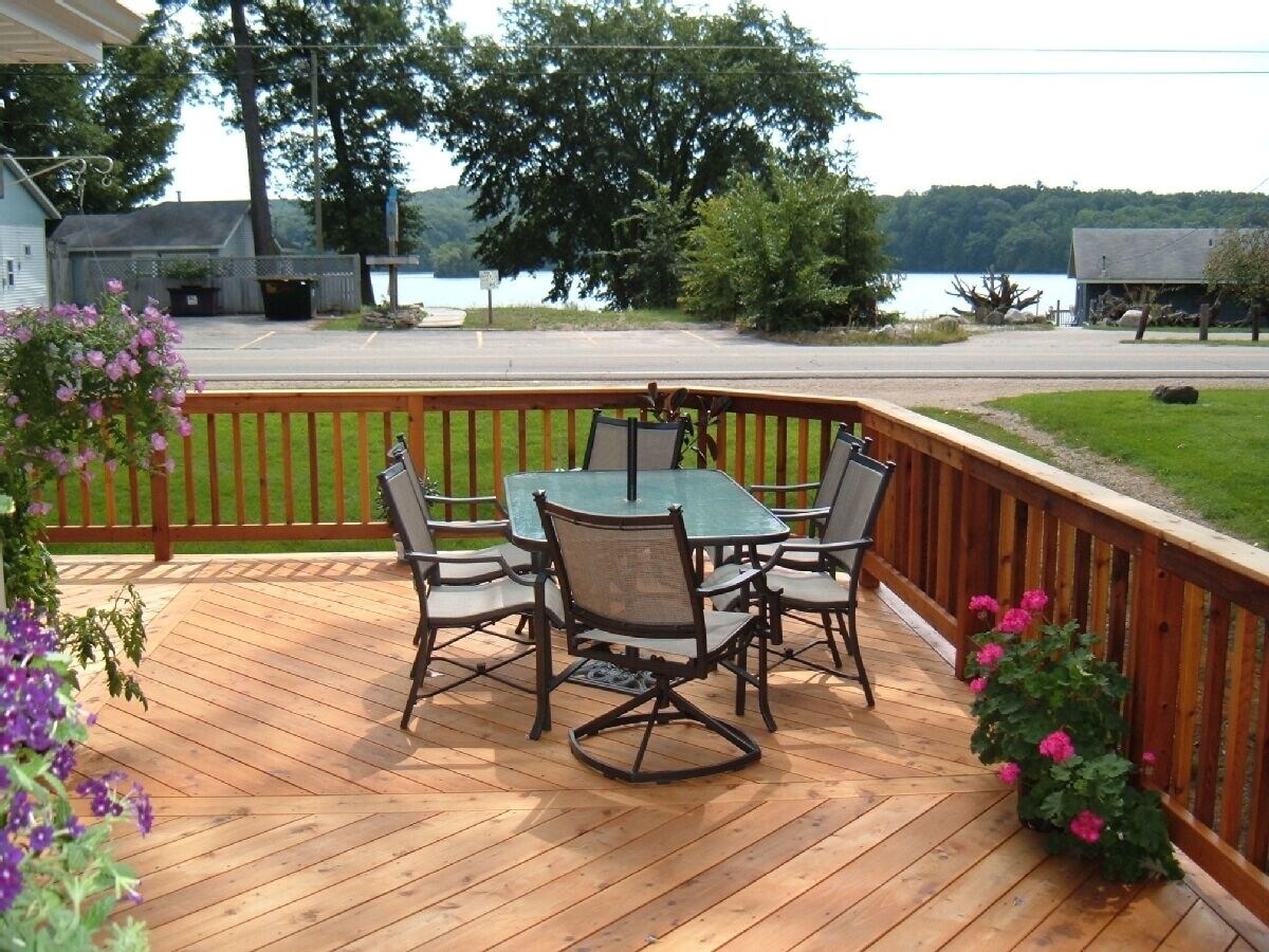 Charming 3 bedroom cottage between Croton & Hardy Dams with Dock available.