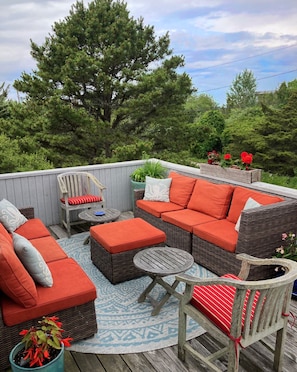 Upstairs deck area...with sunsets!