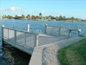 Large Patio Dock with Fish-Cleaning Table on Tarpon Bay 
