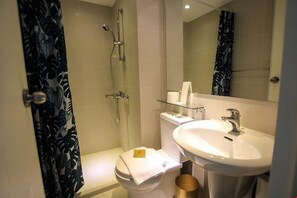 The Azure Urban Resort Miami Tower