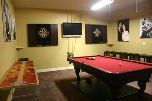 DETACHED GAME ROOM