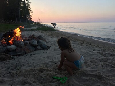 Bon fires, majestic sounds of Lake Huron, view of Big Mack and a sandy beach. 