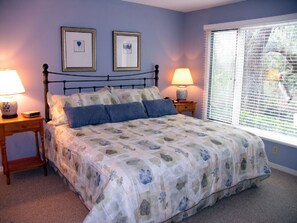 Master Bedroom w/Private Bathroom