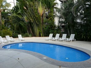 Small soaking pool