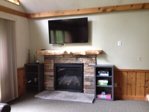 New gas fireplace and big screen- spring 2015