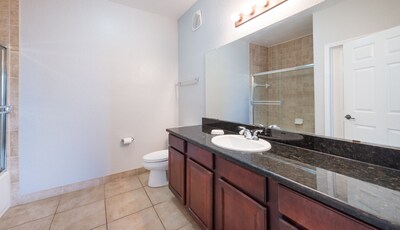 Luxurious Award Winning Newly Renovated 2+2 Condo Near Disney and Universal