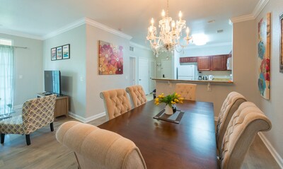 Luxurious Award Winning Newly Renovated 2+2 Condo Near Disney and Universal