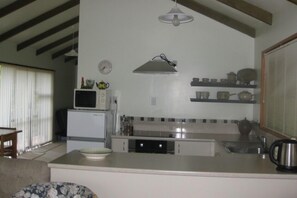 New fully-equiped kitchen