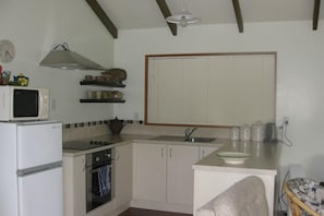 New fully-equipped kitchen
