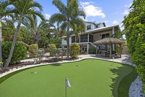 Sirenia Beach House Mini Putting Green - Fun for the Whole Family