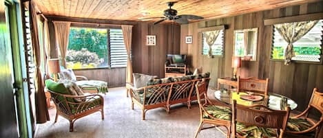 ALO living - Charming old Hawai'ian-style decor