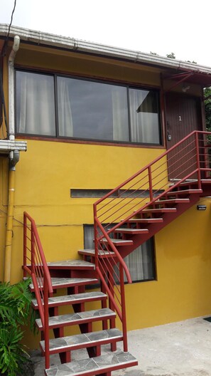 Elegant Stair Case 