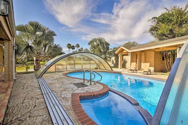 Harlingen Vacation Rental | 5BR | 4BA | 4,528 Sq Ft | Half Step to Enter