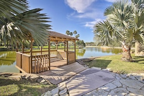 Yard Space | Waterfront Pergola