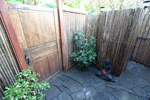 Entry Courtyard