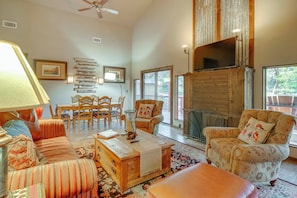 Living Room | No WiFi | Homeowner On-Site