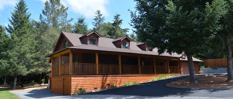 Wineberry Lodge