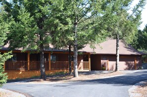 Wineberry Lodge