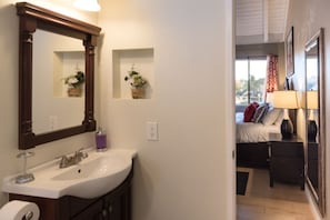 Full Bath