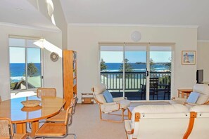 Open plan layout with Views Views Views