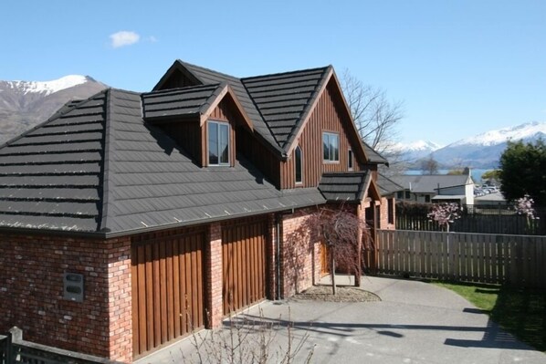 Just a stone's throw from Lake Wanaka