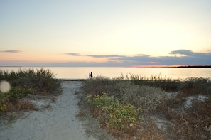 Walking to Paradise = Sailing, Swimming, Fishing and Fun in the Sun