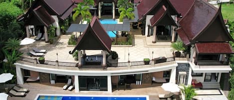 Bann Chang Thai Villa
with 9 bedrooms, 2 sleeping lofts and 2 large pools & chef