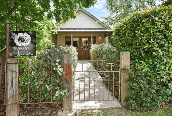 The Speckled Nest Studio