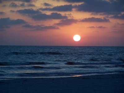  Madeira Beach Cottage 