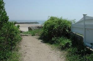 Path to Private LI Sound Beach at end of Pent Road