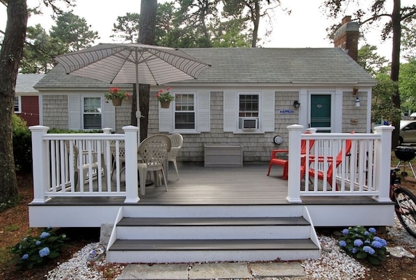 Two Bedroom Cottage, New Front Deck